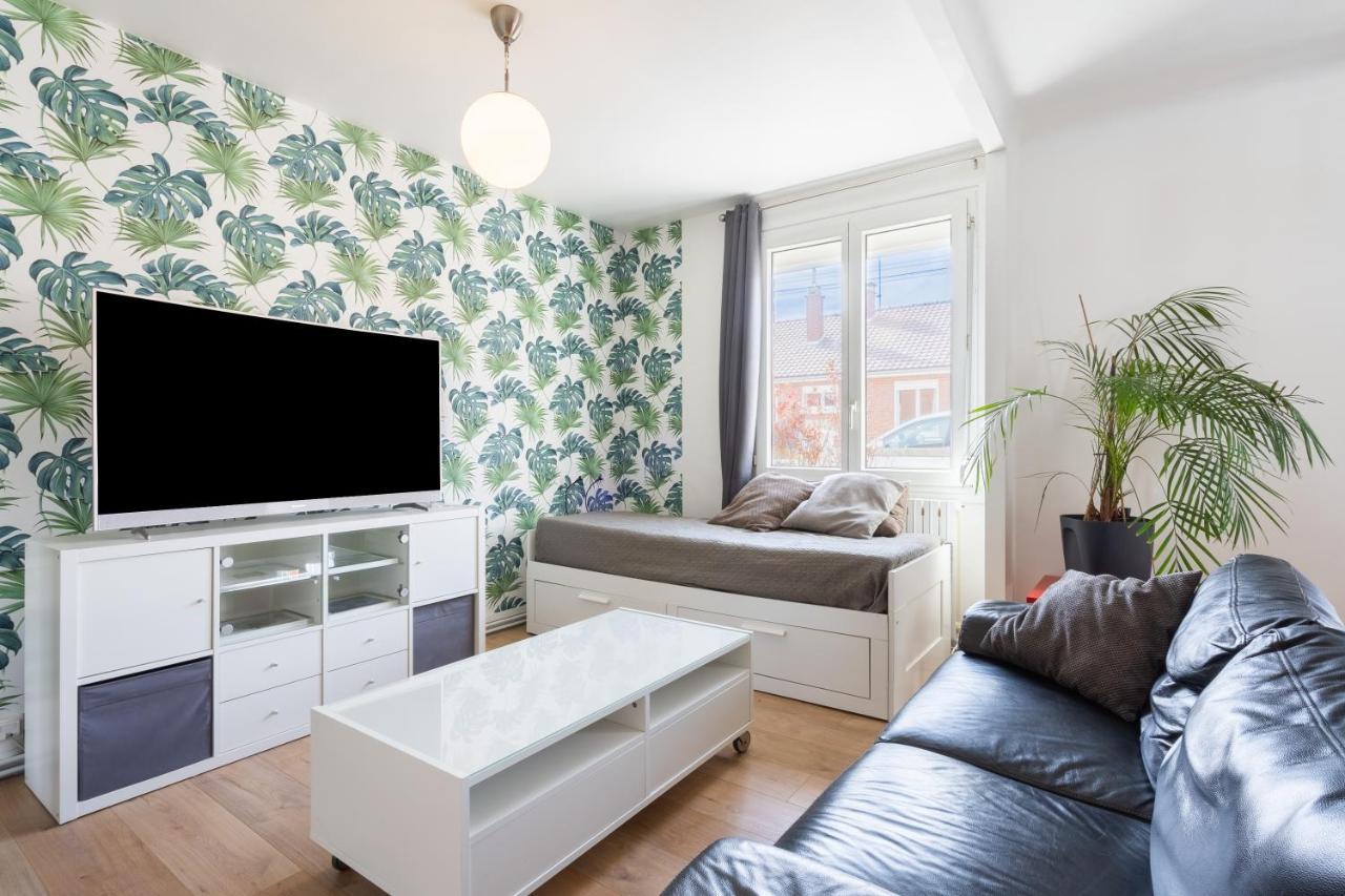 Holiday home Maison Confortable, Terrasse Et Jardin A Amiens