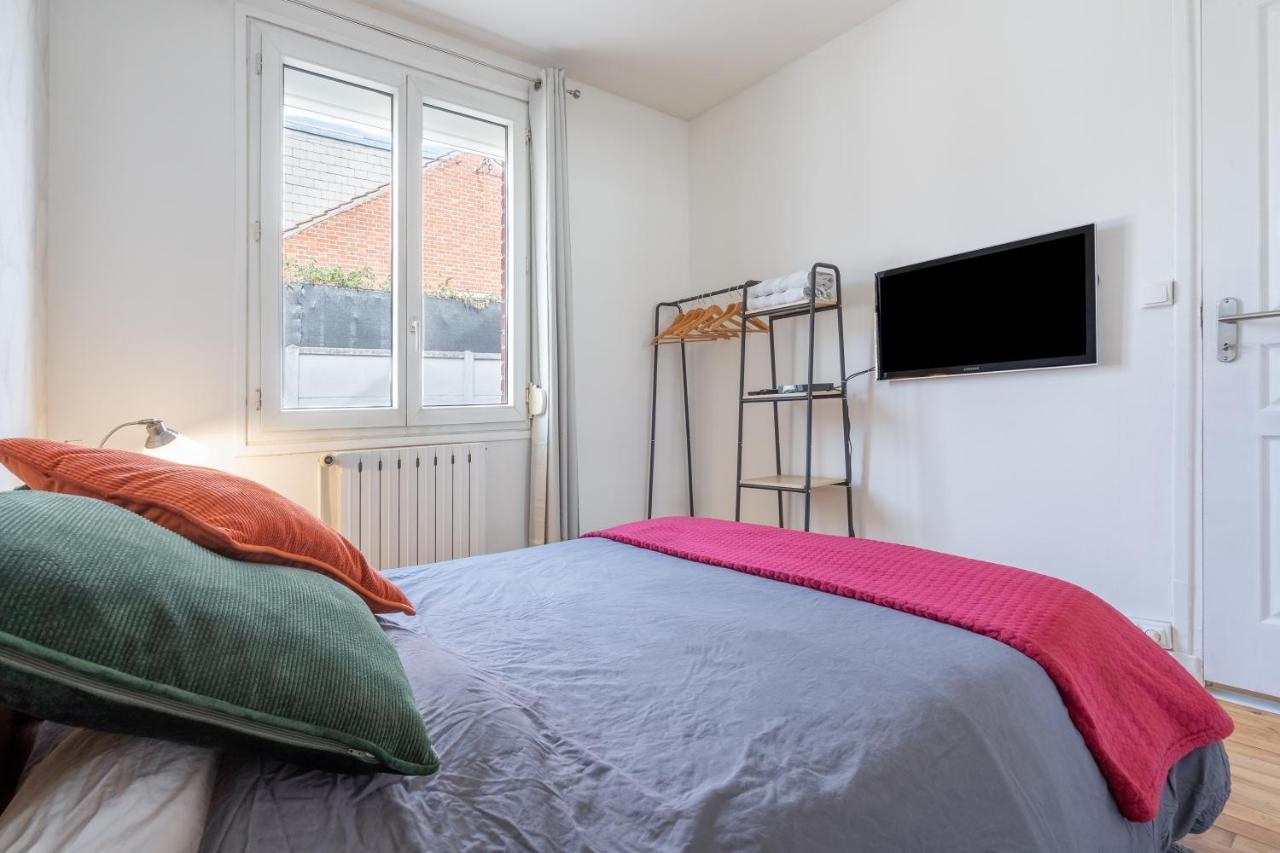Maison Confortable, Terrasse Et Jardin A Holiday home Amiens